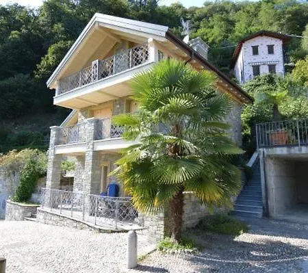 Apartment Giglio Rosso In Gravedona Ed Uniti *